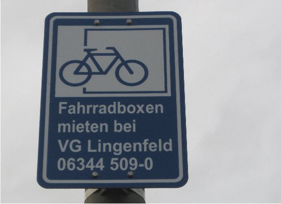 2022 11 17 002 LIG Schilder Fahrradboxen part gedreht
