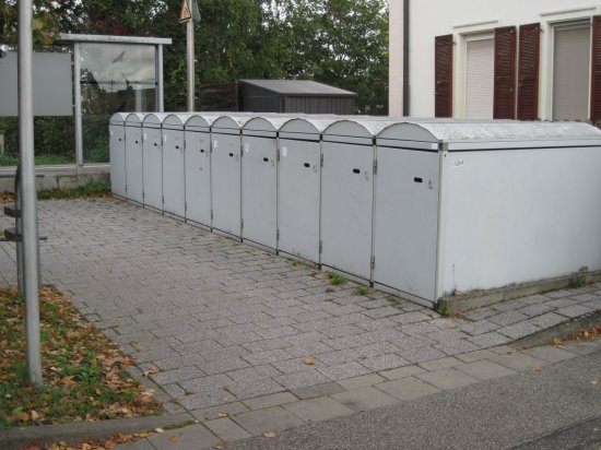2019-10-07_008m_HAG_Fahrradboxen_Neuburg.JPG